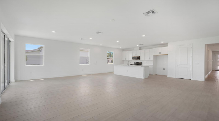 Weeki Wachee, Florida 34613, 4 Bedroom Bedrooms, ,3 Bathroombathrooms,Residential,For Sale,Players,0,Mfrs5126050