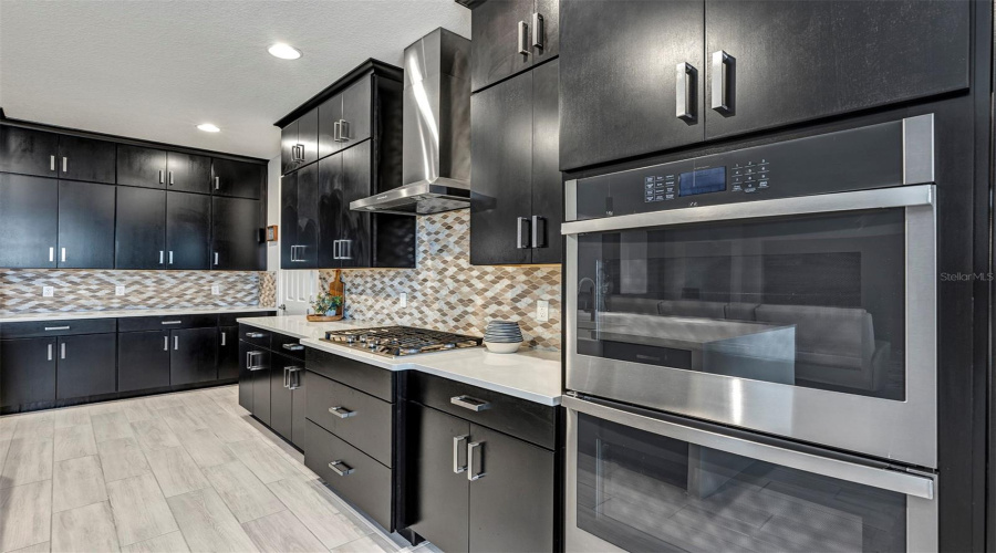 Oakland, Florida 34787, 4 Bedroom Bedrooms, ,3 Bathroombathrooms,Residential,For Sale,Hull Island,0,Mfro6434371