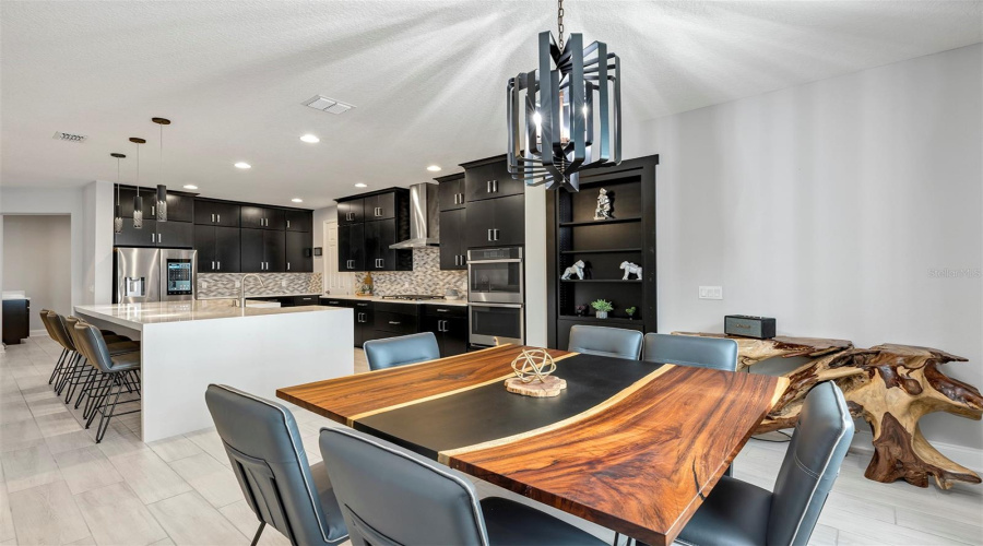 Oakland, Florida 34787, 4 Bedroom Bedrooms, ,3 Bathroombathrooms,Residential,For Sale,Hull Island,0,Mfro6434371