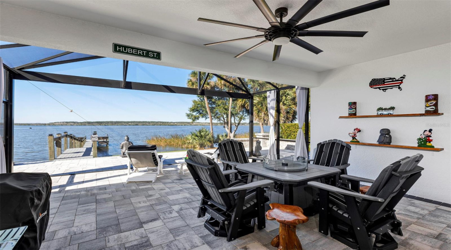 Oakland, Florida 34787, 4 Bedroom Bedrooms, ,3 Bathroombathrooms,Residential,For Sale,Hull Island,0,Mfro6434371