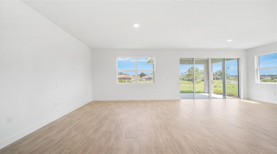 Weeki Wachee, Florida 34613, 4 Bedroom Bedrooms, ,3 Bathroombathrooms,Residential,For Sale,Players,0,Mfrs5128252