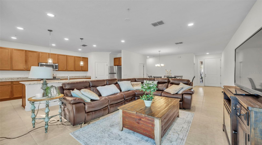 Longwood, Florida 32750, 3 Bedroom Bedrooms, ,2 Bathroombathrooms,Residential,For Sale,Grand Wildmere,0,Mfro6411035