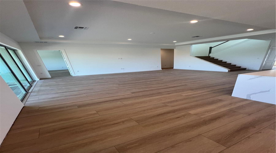 Apopka, Florida 32703, 5 Bedroom Bedrooms, ,4 Bathroombathrooms,Residential,For Sale,Stonecliff,0,Mfro6417792