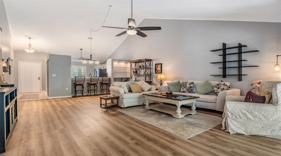 Palm Harbor, Florida 34685, 2 Bedroom Bedrooms, ,2 Bathroombathrooms,Residential,For Sale,Lake,0,Mfrtb8500615