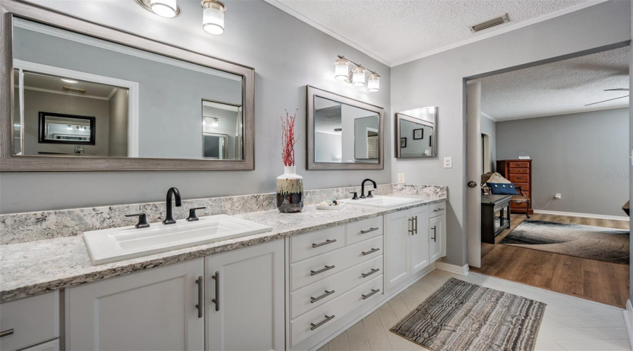 Palm Harbor, Florida 34685, 2 Bedroom Bedrooms, ,2 Bathroombathrooms,Residential,For Sale,Lake,0,Mfrtb8500615