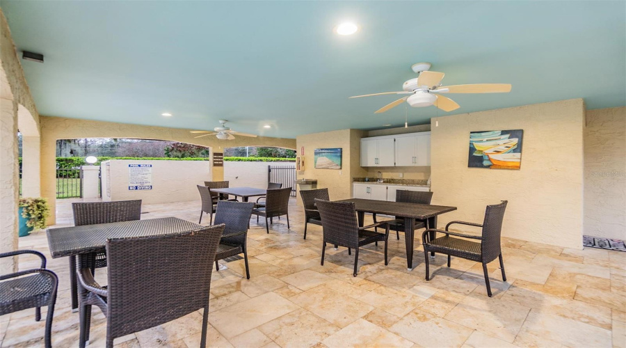 Palm Harbor, Florida 34685, 2 Bedroom Bedrooms, ,2 Bathroombathrooms,Residential,For Sale,Lake,0,Mfrtb8500615