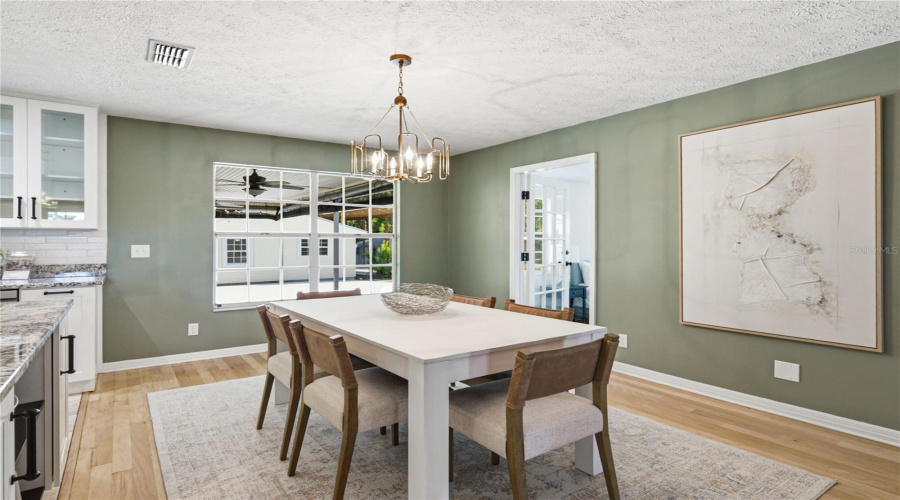 Plant City, Florida 33566, 5 Bedroom Bedrooms, ,3 Bathroombathrooms,Residential,For Sale,Trapnell,0,Mfrtb8541178