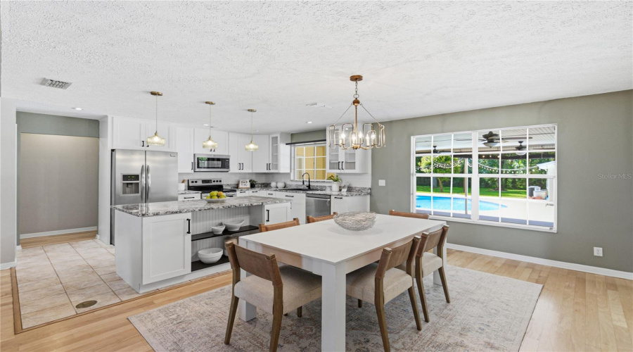 Plant City, Florida 33566, 5 Bedroom Bedrooms, ,3 Bathroombathrooms,Residential,For Sale,Trapnell,0,Mfrtb8541178