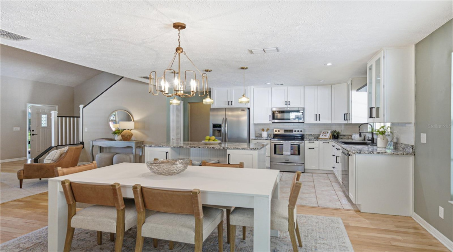 Plant City, Florida 33566, 5 Bedroom Bedrooms, ,3 Bathroombathrooms,Residential,For Sale,Trapnell,0,Mfrtb8541178