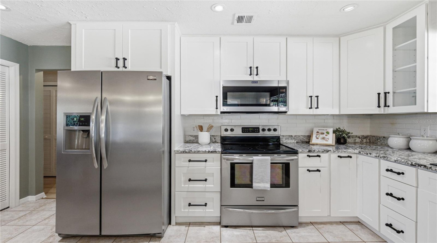 Plant City, Florida 33566, 5 Bedroom Bedrooms, ,3 Bathroombathrooms,Residential,For Sale,Trapnell,0,Mfrtb8541178