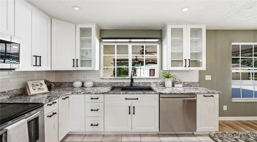 Plant City, Florida 33566, 5 Bedroom Bedrooms, ,3 Bathroombathrooms,Residential,For Sale,Trapnell,0,Mfrtb8541178