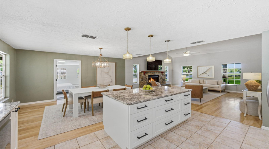 Plant City, Florida 33566, 5 Bedroom Bedrooms, ,3 Bathroombathrooms,Residential,For Sale,Trapnell,0,Mfrtb8541178