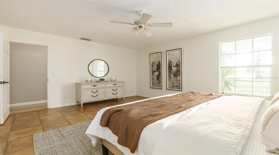 Plant City, Florida 33566, 5 Bedroom Bedrooms, ,3 Bathroombathrooms,Residential,For Sale,Trapnell,0,Mfrtb8541178