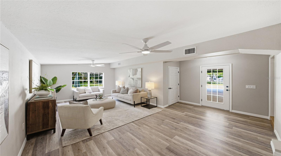 Plant City, Florida 33566, 5 Bedroom Bedrooms, ,3 Bathroombathrooms,Residential,For Sale,Trapnell,0,Mfrtb8541178