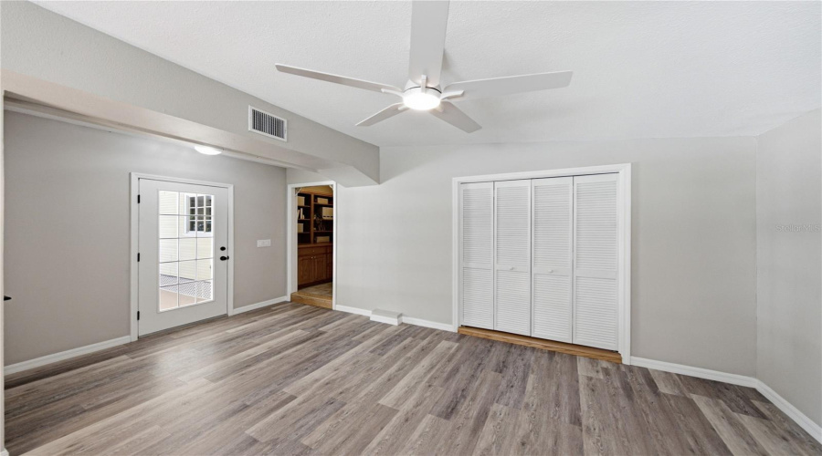 Plant City, Florida 33566, 5 Bedroom Bedrooms, ,3 Bathroombathrooms,Residential,For Sale,Trapnell,0,Mfrtb8541178