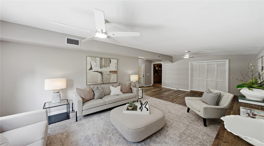 Plant City, Florida 33566, 5 Bedroom Bedrooms, ,3 Bathroombathrooms,Residential,For Sale,Trapnell,0,Mfrtb8541178