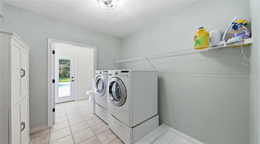 Plant City, Florida 33566, 5 Bedroom Bedrooms, ,3 Bathroombathrooms,Residential,For Sale,Trapnell,0,Mfrtb8541178