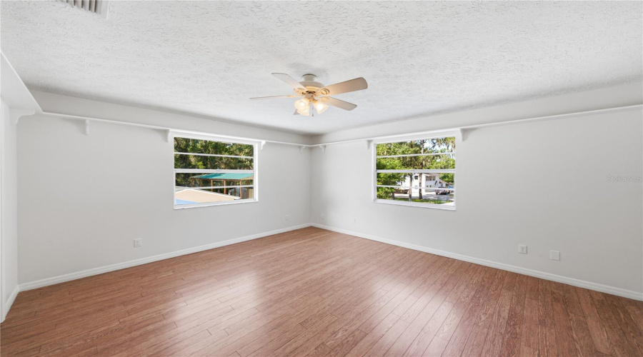 Plant City, Florida 33566, 5 Bedroom Bedrooms, ,3 Bathroombathrooms,Residential,For Sale,Trapnell,0,Mfrtb8541178