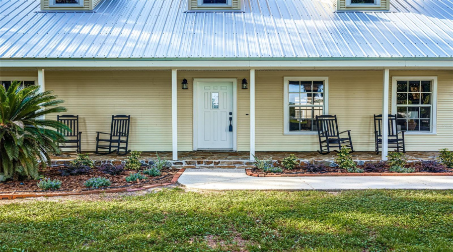 Plant City, Florida 33566, 5 Bedroom Bedrooms, ,3 Bathroombathrooms,Residential,For Sale,Trapnell,0,Mfrtb8541178