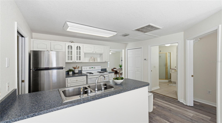 Plant City, Florida 33566, 5 Bedroom Bedrooms, ,3 Bathroombathrooms,Residential,For Sale,Trapnell,0,Mfrtb8541178