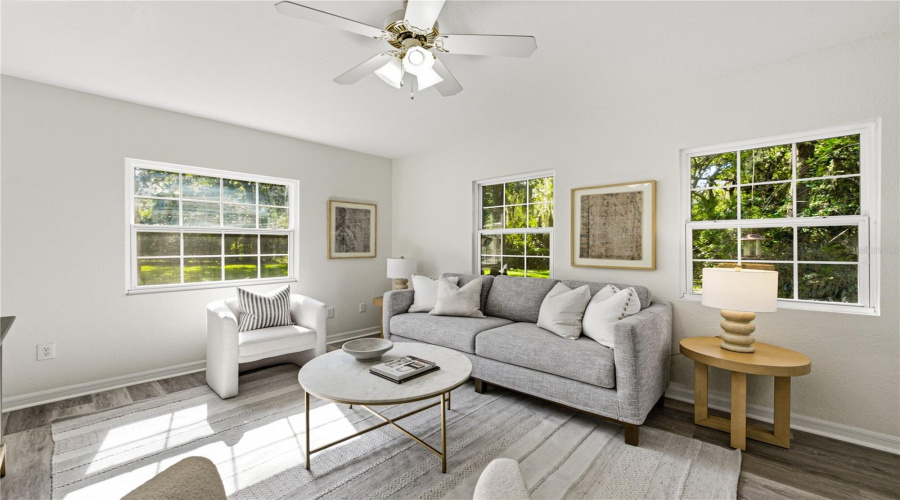 Plant City, Florida 33566, 5 Bedroom Bedrooms, ,3 Bathroombathrooms,Residential,For Sale,Trapnell,0,Mfrtb8541178
