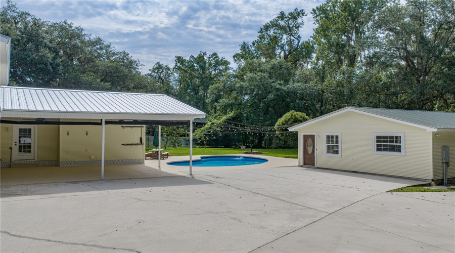 Plant City, Florida 33566, 5 Bedroom Bedrooms, ,3 Bathroombathrooms,Residential,For Sale,Trapnell,0,Mfrtb8541178