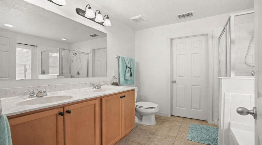 Tavares, Florida 32778, 3 Bedroom Bedrooms, ,2 Bathroombathrooms,Residential,For Sale,Appalachee,0,Mfro6387741