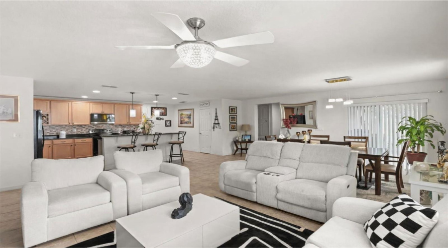 Tavares, Florida 32778, 3 Bedroom Bedrooms, ,2 Bathroombathrooms,Residential,For Sale,Appalachee,0,Mfro6387741