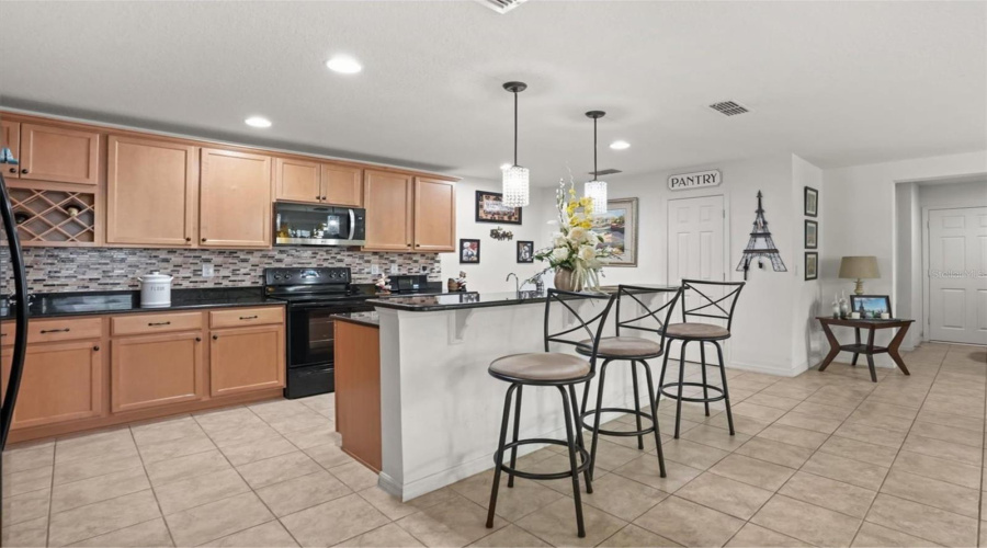 Tavares, Florida 32778, 3 Bedroom Bedrooms, ,2 Bathroombathrooms,Residential,For Sale,Appalachee,0,Mfro6387741