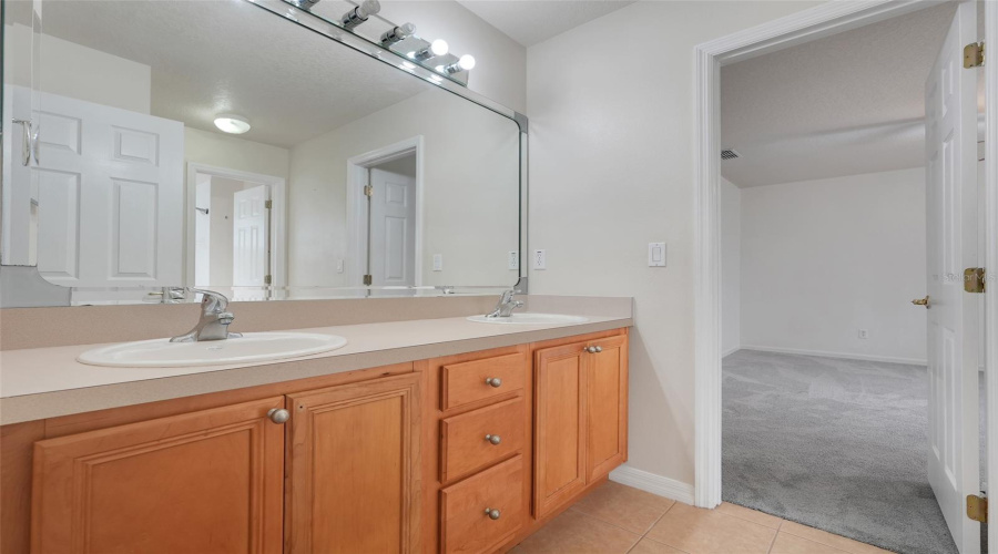 Clermont, Florida 34711, 4 Bedroom Bedrooms, ,3 Bathroombathrooms,Residential,For Sale,Nature Cove,0,Mfrg5115138