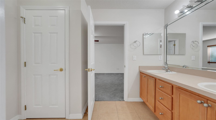 Clermont, Florida 34711, 4 Bedroom Bedrooms, ,3 Bathroombathrooms,Residential,For Sale,Nature Cove,0,Mfrg5115138