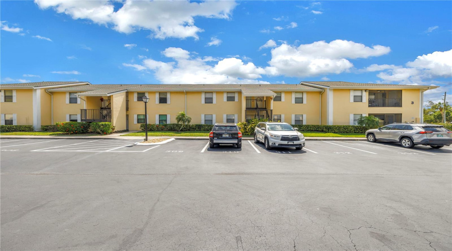 St Petersburg, Florida 33712, 1 Bedroom Bedrooms, ,1 Bathroombathrooms,Residential,For Sale,58Th,0,Mfrtb8500058