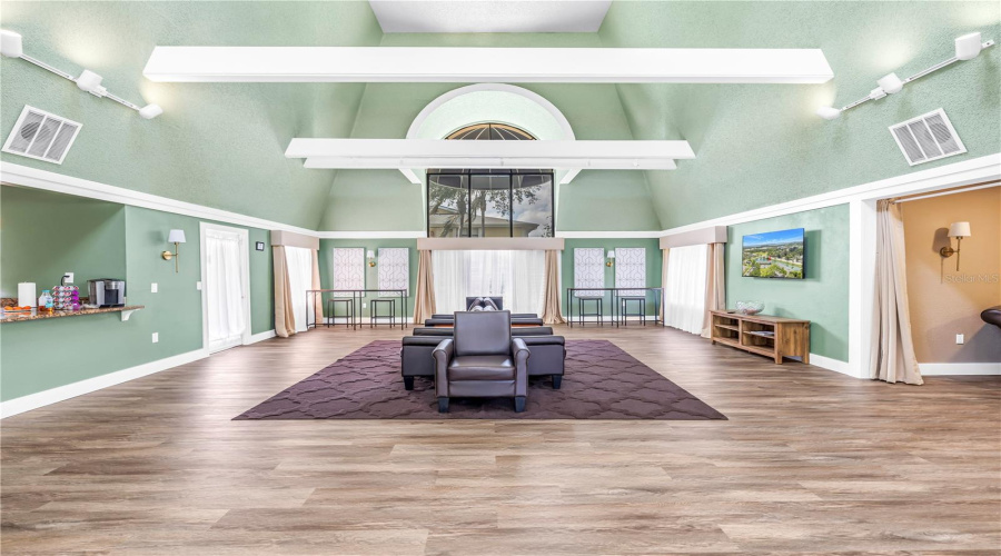 St Petersburg, Florida 33712, 1 Bedroom Bedrooms, ,1 Bathroombathrooms,Residential,For Sale,58Th,0,Mfrtb8500058