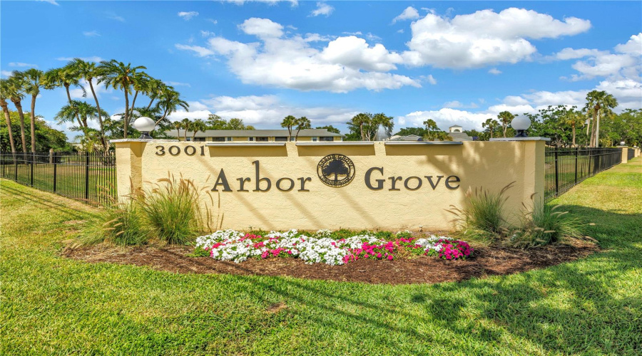 St Petersburg, Florida 33712, 1 Bedroom Bedrooms, ,1 Bathroombathrooms,Residential,For Sale,58Th,0,Mfrtb8500058