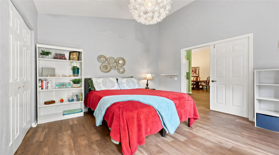 Gainesville, Florida 32608, 5 Bedroom Bedrooms, ,2 Bathroombathrooms,Residential,For Sale,94Th,0,Mfrgc541798