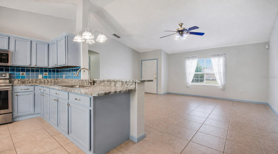 Deltona, Florida 32725, 3 Bedroom Bedrooms, ,2 Bathroombathrooms,Residential,For Sale,Trumbull,0,Mfro6434391