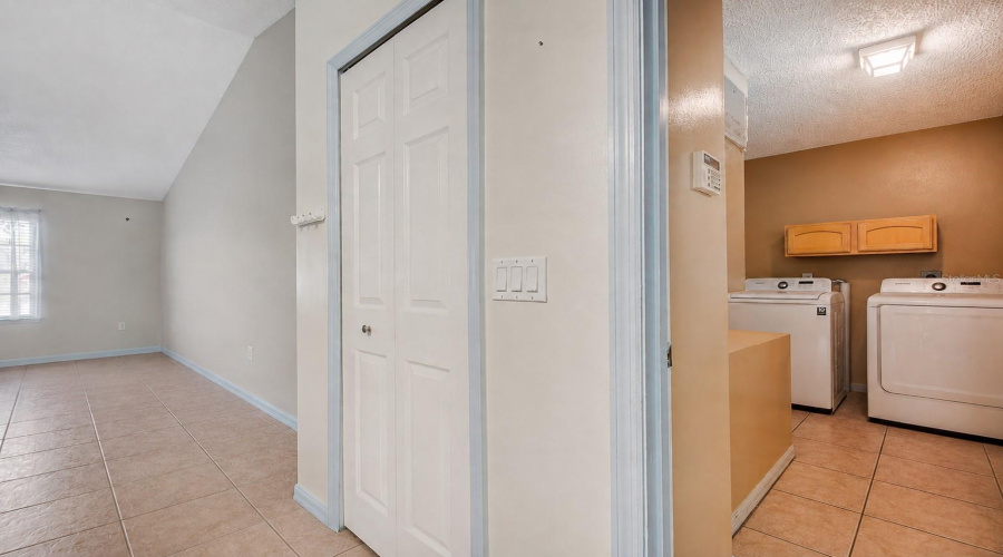 Deltona, Florida 32725, 3 Bedroom Bedrooms, ,2 Bathroombathrooms,Residential,For Sale,Trumbull,0,Mfro6434391