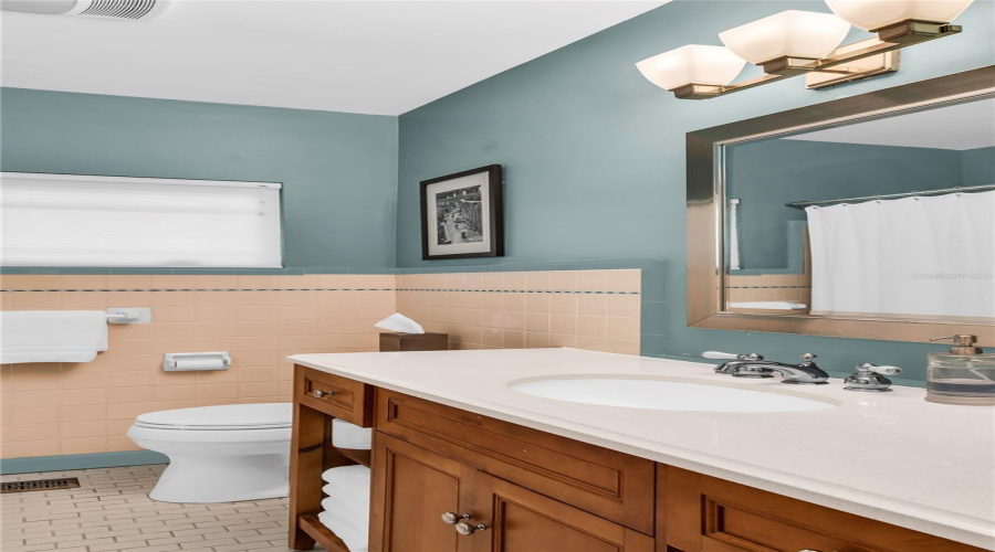 Full Bathroom