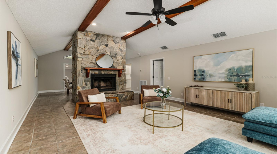 Lakeland, Florida 33811, 3 Bedroom Bedrooms, ,2 Bathroombathrooms,Residential,For Sale,Forestbrook,0,Mfrl4964429