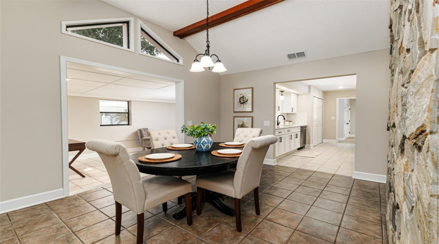 Lakeland, Florida 33811, 3 Bedroom Bedrooms, ,2 Bathroombathrooms,Residential,For Sale,Forestbrook,0,Mfrl4964429