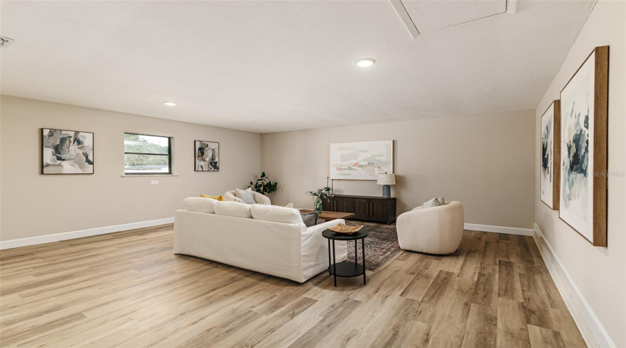 Lakeland, Florida 33811, 3 Bedroom Bedrooms, ,2 Bathroombathrooms,Residential,For Sale,Forestbrook,0,Mfrl4964429