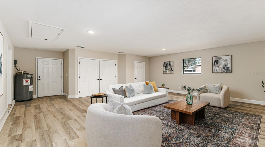 Lakeland, Florida 33811, 3 Bedroom Bedrooms, ,2 Bathroombathrooms,Residential,For Sale,Forestbrook,0,Mfrl4964429