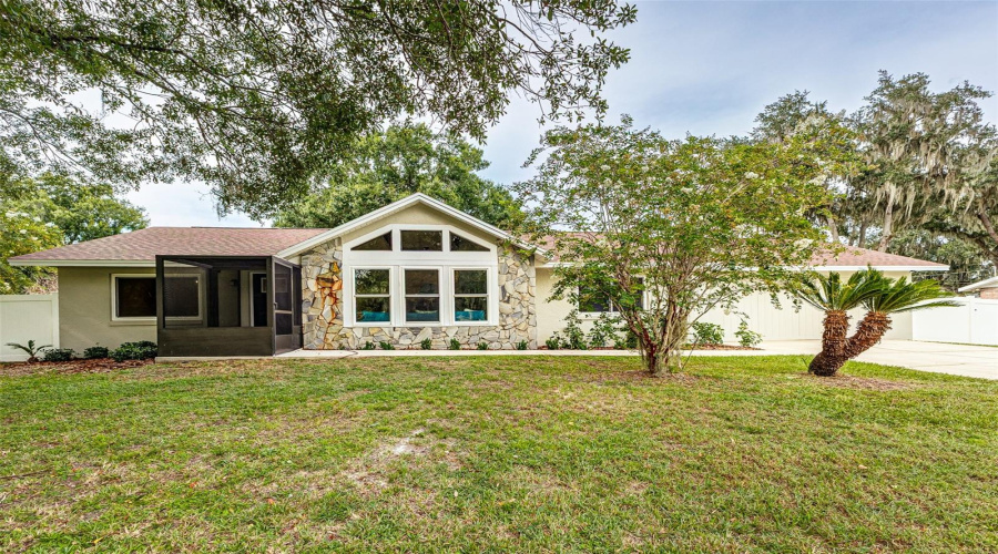 2923 Forestbrook Drive N, Lakeland, Florida 33811