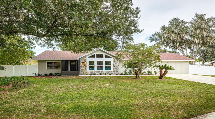 Lakeland, Florida 33811, 3 Bedroom Bedrooms, ,2 Bathroombathrooms,Residential,For Sale,Forestbrook,0,Mfrl4964429