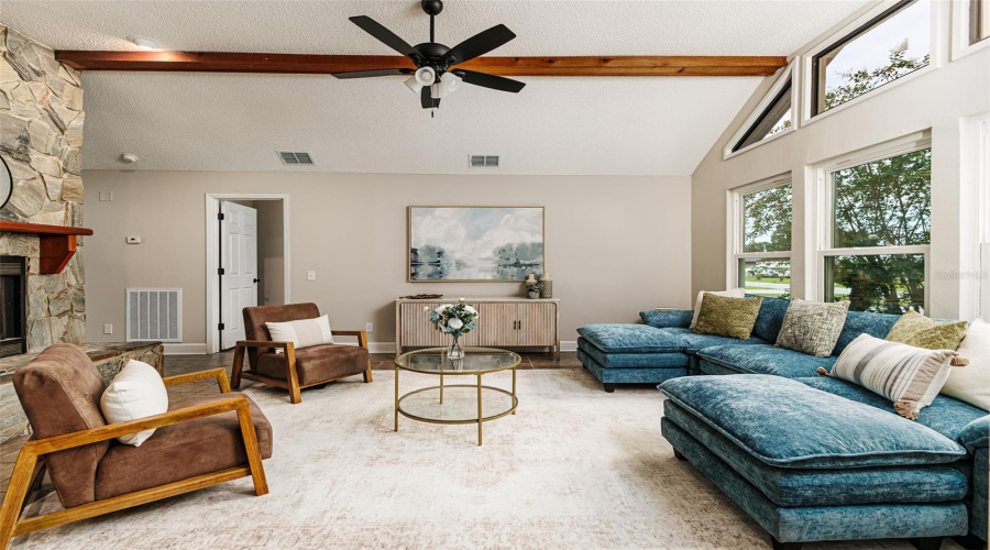 Lakeland, Florida 33811, 3 Bedroom Bedrooms, ,2 Bathroombathrooms,Residential,For Sale,Forestbrook,0,Mfrl4964429