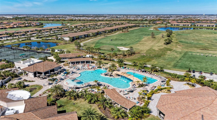 Lakewood Ranch, Florida 34211, 2 Bedroom Bedrooms, ,2 Bathroombathrooms,Residential,For Sale,Gawthrop,0,Mfra4702314