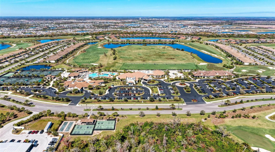 Lakewood Ranch, Florida 34211, 2 Bedroom Bedrooms, ,2 Bathroombathrooms,Residential,For Sale,Gawthrop,0,Mfra4702314