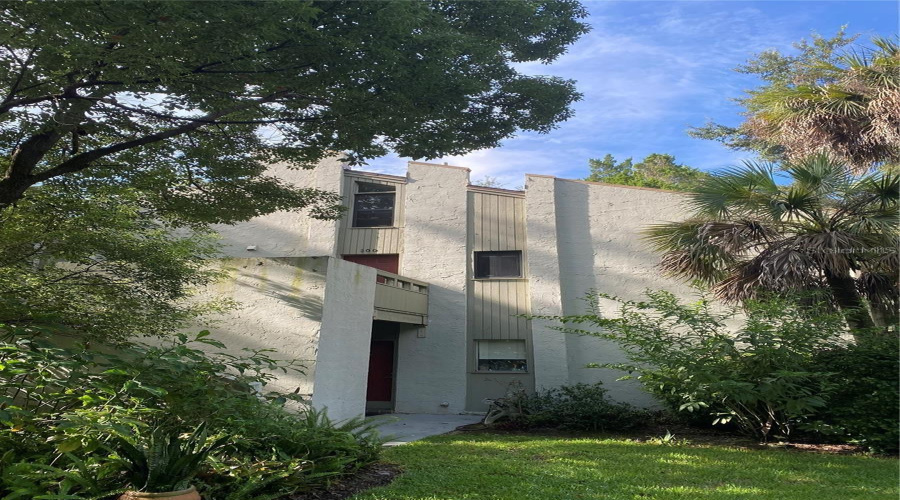 Longwood, Florida 32779, 2 Bedroom Bedrooms, ,1 Bathroombathrooms,Residential,For Sale,Fairway,0,Mfro6417559