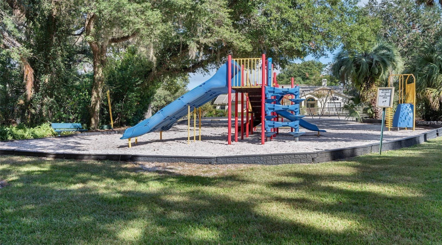 Longwood, Florida 32779, 2 Bedroom Bedrooms, ,1 Bathroombathrooms,Residential,For Sale,Fairway,0,Mfro6417559