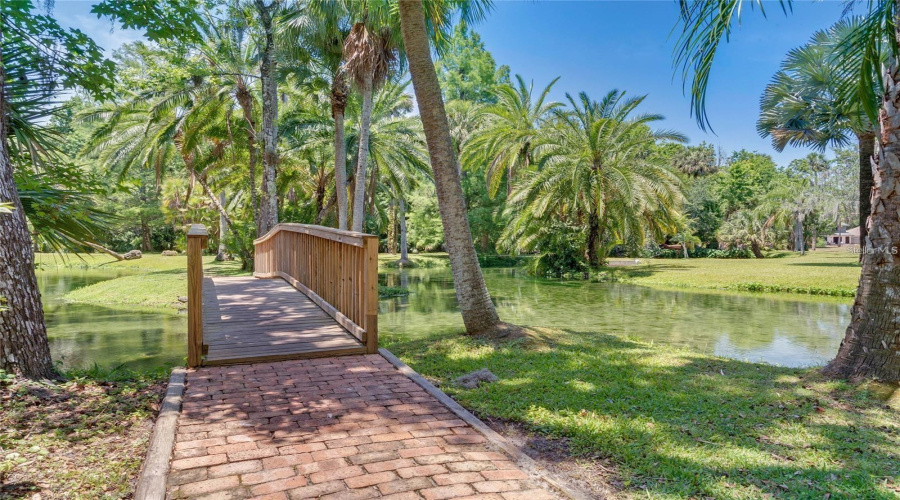 Longwood, Florida 32779, 2 Bedroom Bedrooms, ,1 Bathroombathrooms,Residential,For Sale,Fairway,0,Mfro6417559